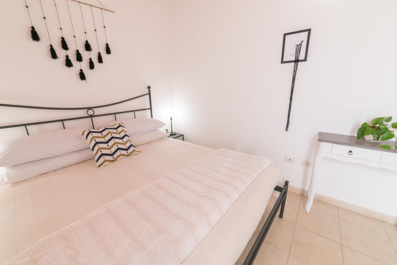 Yenne Rooms Wifi-Ac Cagliari Luaran gambar