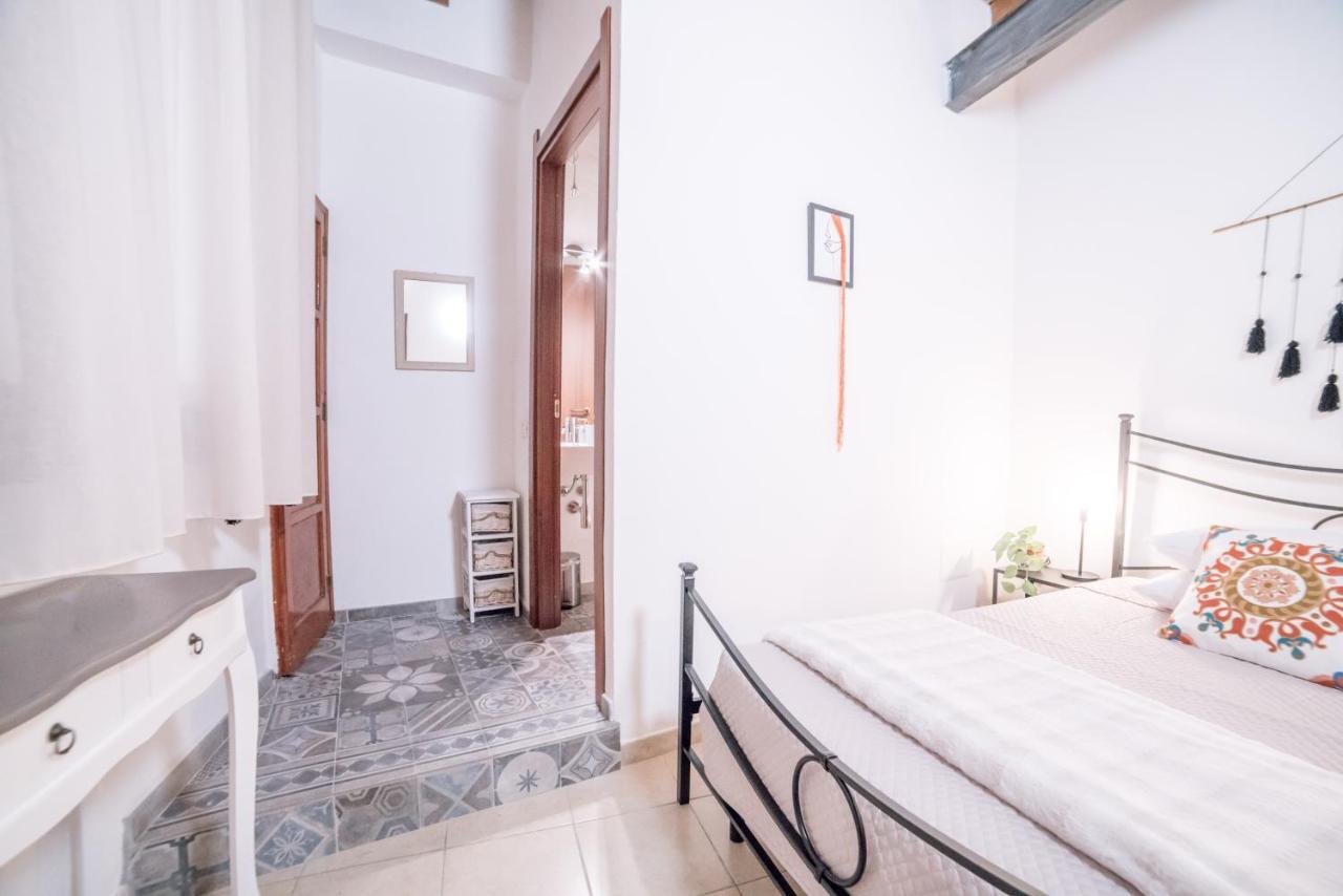 Yenne Rooms Wifi-Ac Cagliari Luaran gambar