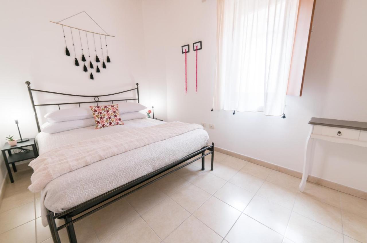 Yenne Rooms Wifi-Ac Cagliari Luaran gambar