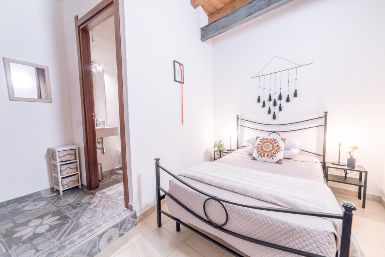 Yenne Rooms Wifi-Ac Cagliari Luaran gambar