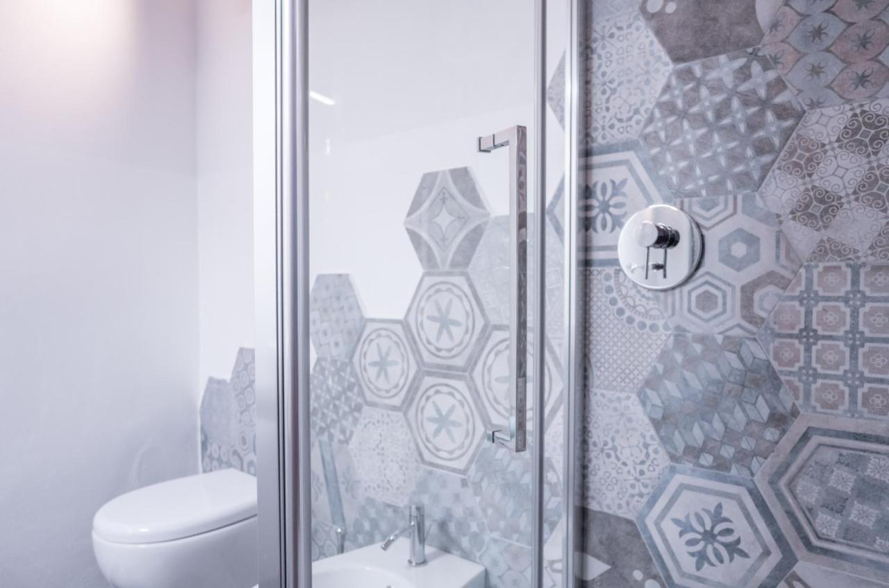 Yenne Rooms Wifi-Ac Cagliari Luaran gambar